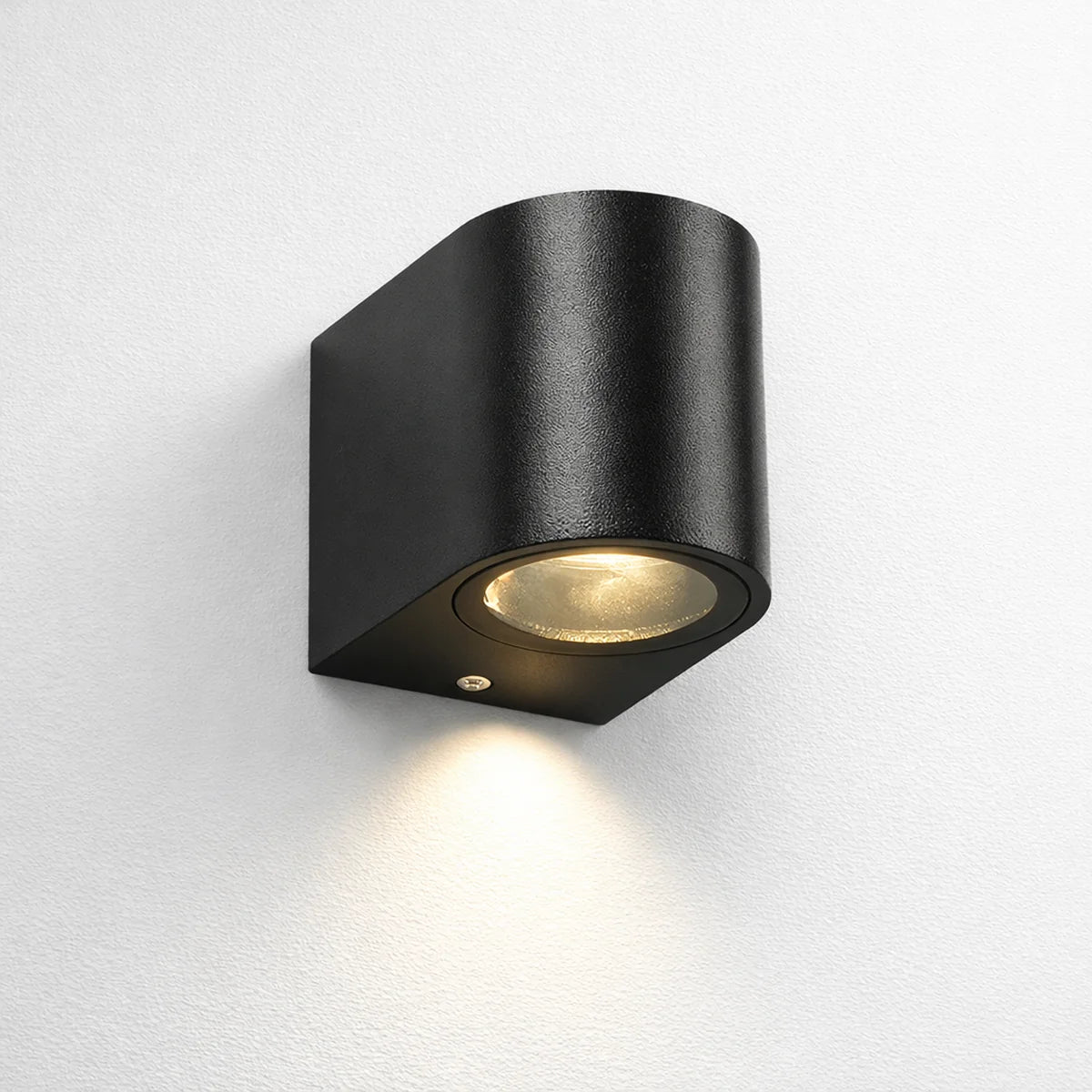 Wandlamp Merlon – Zwart – Half Rond – Buiten